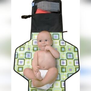 Skip Hop Pronto Change Diapers Travel Mat and Bag